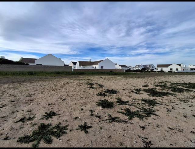 LAND FOR SALE IN BRITANNIA BAY